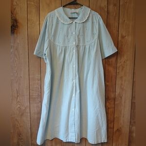 Vintage 90s Floral Embroidered Housecoat with Lace collar Womens size 1X